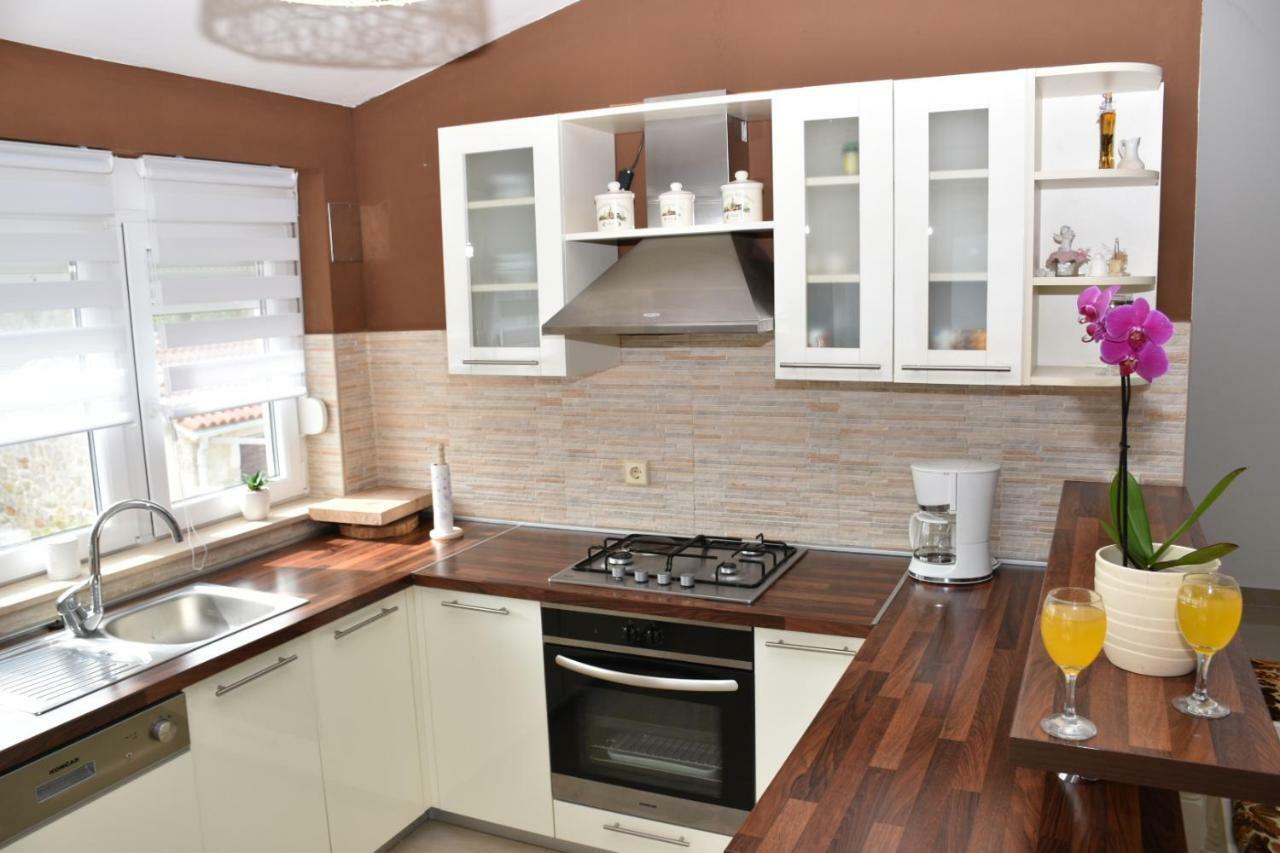 Ražanac Apartments Piccolo Piaccere מראה חיצוני תמונה